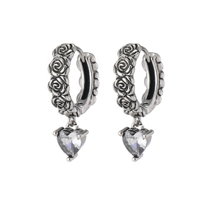 FY-EK513 2025 New Style Elegant Rose-Shaped Heart-Shaped Light Luxury <strong>Fine</strong> <strong>Stud</strong> <strong>Earrings</strong> for Women High-End Niche Design - Product Image 5