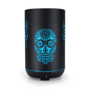 Diffuseur d'arômes au design crâne, humidificateur ultrasonique 0,5 L avec lumière LED pour la maison et le bureau - Product Image 1