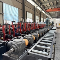 Machine de formage à froid pour profilés en C de rayonnages de stockage robustes et de croisillons diagonaux pour entrepôts