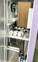 Distributeur d'eau moderne Carlos avec paiement par QR code/espèces/cartes de crédit/cartes IC