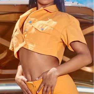 Conjunto de Mezclilla para Mujer de Alta Calidad en Oferta: Chaqueta Corta Sexy y Minifalda Plisada con Efecto Desgastado - Product Image 6