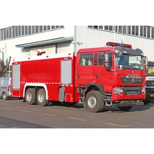 Camion-citerne HOWO 6X4 avec équipement de lutte contre l'incendie à la mousse pour interventions d'urgence - Product Image 1
