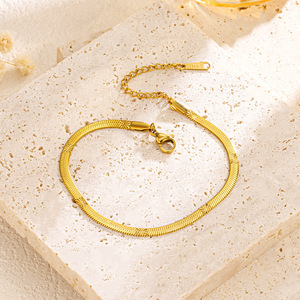 Moda serpiente hueso cuchillo hoja <span class=keywords><strong>Collar</strong></span> hueso <span class=keywords><strong>collar</strong></span> Simple mujer cadena <span class=keywords><strong>collar</strong></span> pulsera conjunto en relieve serpiente hueso <span class=keywords><strong>collar</strong></span> - Product Image 4