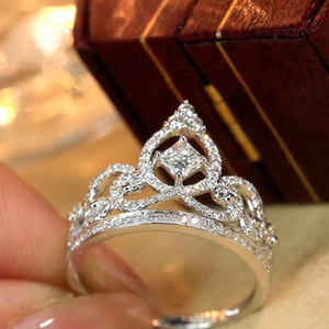 Anello con Design a Corona, Stile Elegante, Anello da Dito per Donne - Product Image 6