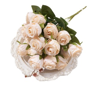 Ramo de Rosas Artificiales con Múltiples Cabezas, Flor de Seda, Decoración para Bodas, Adorno para Sala de Estar - Product Image 5