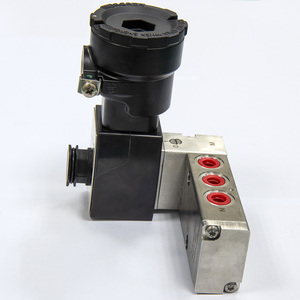 6215M0710 Serie NAMUR Válvula Solenoide de 3/2 Vías y 5/2 Vías con Conexión NPT de 1/4, Accionamiento por Solenoide Directo de 24 VCC - Product Image 1