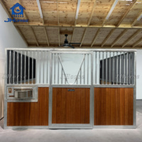 Panneaux modulaires JHorse pour écuries, installation facile, porte coulissante, box pour chevaux avec soudures polies sans bavures et sécurisées pour les chevaux