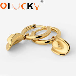 LUCKYJIU Fabricants de <span class=keywords><strong>bijoux</strong></span> personnalisés, boucles d'oreilles huggie en acier inoxydable plaqué or 18 carats, imperméables et résistantes au ternissement, pour femmes, motif chapeau de cowboy - Product Image 2
