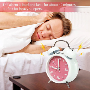 아날로그 알람 시계 <span class=keywords><strong>4</strong></span> 인치 2 벨 링 금속 책상 알람 시계 백라이트가있는 3D 다이얼 - Product Image 3