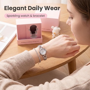 Coffret <span class=keywords><strong>cadeau</strong></span> 3-en-1 <span class=keywords><strong>pour</strong></span> femme Lunaire : montre, bracelet et porte-clés ours, boîte <span class=keywords><strong>cadeau</strong></span> rose de luxe <span class=keywords><strong>pour</strong></span> elle, <span class=keywords><strong>cadeau</strong></span> d'anniversaire/Saint-Valentin - Product Image 4