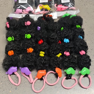 Nouvelle <span class=keywords><strong>queue</strong></span> <span class=keywords><strong>de</strong></span> <span class=keywords><strong>cheval</strong></span> bouclée et moelleuse pour enfants, en cheveux synthétiques naturels, avec pinces à fleurs colorées tendance pour <span class=keywords><strong>coiffure</strong></span> <span class=keywords><strong>de</strong></span> petites filles - Product Image 5