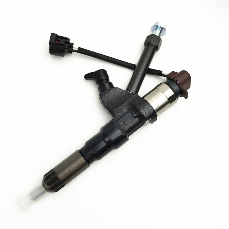 Diesel Injector 23670-0E060 Common Rail Injector 295050-1650 for ISUZU
