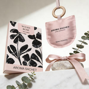 Sachet parfumé décoratif pour la maison, vente chaude, design tendance, diffuseur d'air suspendu, arôme naturel, sac en tissu, cadeau, vente en gros, personnalisable - Product Image 3