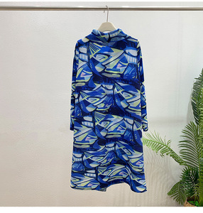 Chemise plissée Miyake à col et manches longues, coupe ample et décontractée, imprimée, style occidental, pour femme, vente en gros en ligne, collection PY 2026 - Product Image 6