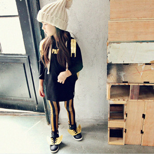 Vêtements pour enfants à imprimé floral, style coréen, ensemble sportif en coton pour enfants, vente en gros en ligne - Product Image 2