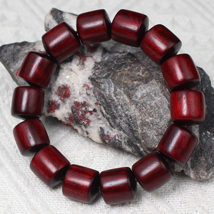 Bracelet en bois de santal zambien, perles géométriques de 15x15mm, bijoux unisexes à porter au quotidien - Product Image 4