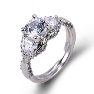 Anello con Gemma a Forma di Cuore per Donne, Elegante Gioiello da Dito per l'Ufficio e la Moda - Product Image 1