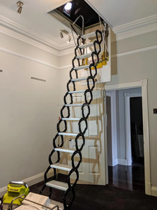 Escaleras de ático plegables eléctricas hidráulicas, ático telescópico de la <span class=keywords><strong>escalera</strong></span>/<span class=keywords><strong>escalera</strong></span> automática del desván - Product Image 4