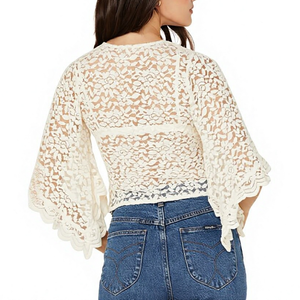 Nueva Blusa Casual Transparente con Escote en V y Mangas Acampanadas, con Encaje Floral y Diseño Envolvente Personalizado para Mujer - Product Image 2