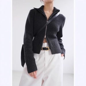 Cardigã Curto de Cashmere/Lã com Zíper Duplo e Gola Alta para Mulheres, Estilo Elegante, Outono Inverno, com Renda Floral e Detalhes Halter - Product Image 1