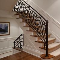 Balustrade en fer forgé noir au design traditionnel américain DB pour terrasse ou escalier de maison
