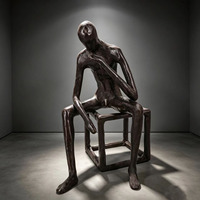 Sculpture vintage en fonte de fer, personnage réfléchissant assis en méditation, ornement artisanal pour bureau et bibliothèque