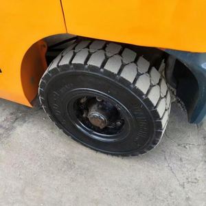 Cheap Price Used Forklifts Toyota 7F 3T Used Diesel Forklift Middle Cylinder Side Shift Manual Construction Machinery - Product Image 6
