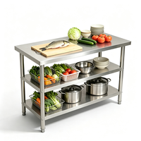Table de travail de cuisine commerciale en acier inoxydable multi-niveaux robuste avec étagères de rangement pour la préparation des aliments dans les restaurants