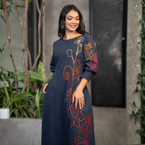 Vestido Elegante Premium Azul Marino con Mangas Abullonadas y Bordado Floral, Ropa para Mujer al por Mayor - Product Image 3