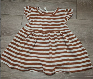Vestito per Neonati in Cotone 100% con Motivi a Righe e Floreali - Product Image 4