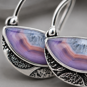Orecchini Pendenti Vintage con Pietra Viola, Tono Argento Anticato, per Donne - Product Image 4