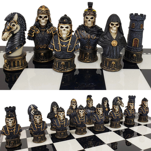 Set di Scacchi Gotico in Resina, OEM ODM, Statuette Personalizzate di Teschi e <span class=keywords><strong>Scheletri</strong></span> in Poliresina, Gioco da Tavolo Dipinto a Mano, Produttore - Product Image 2