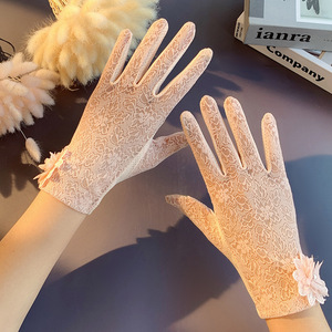 Gants fins et courts pour écran tactile, antidérapants, pour la conduite et le cyclisme, gants d'été en soie glacée pour femmes, protection solaire en dentelle - Product Image 2