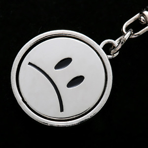 Llavero Giratorio de Acero Inoxidable con Cara Feliz y Triste de Doble Cara, Colgante de Moda para Bolsos, Regalo Adorable - Product Image 3