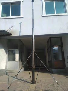 Mástil de antena telescópica para cámara CCTV portátil con cabrestante manual montado en el suelo de 8m - Product Image 4