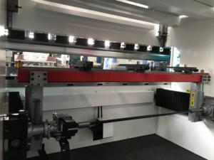 Máy chấn thủy lực điện CNC tỷ lệ thuận servo wc67k 125/3200, máy gấp tôn CNC - Product Image 4