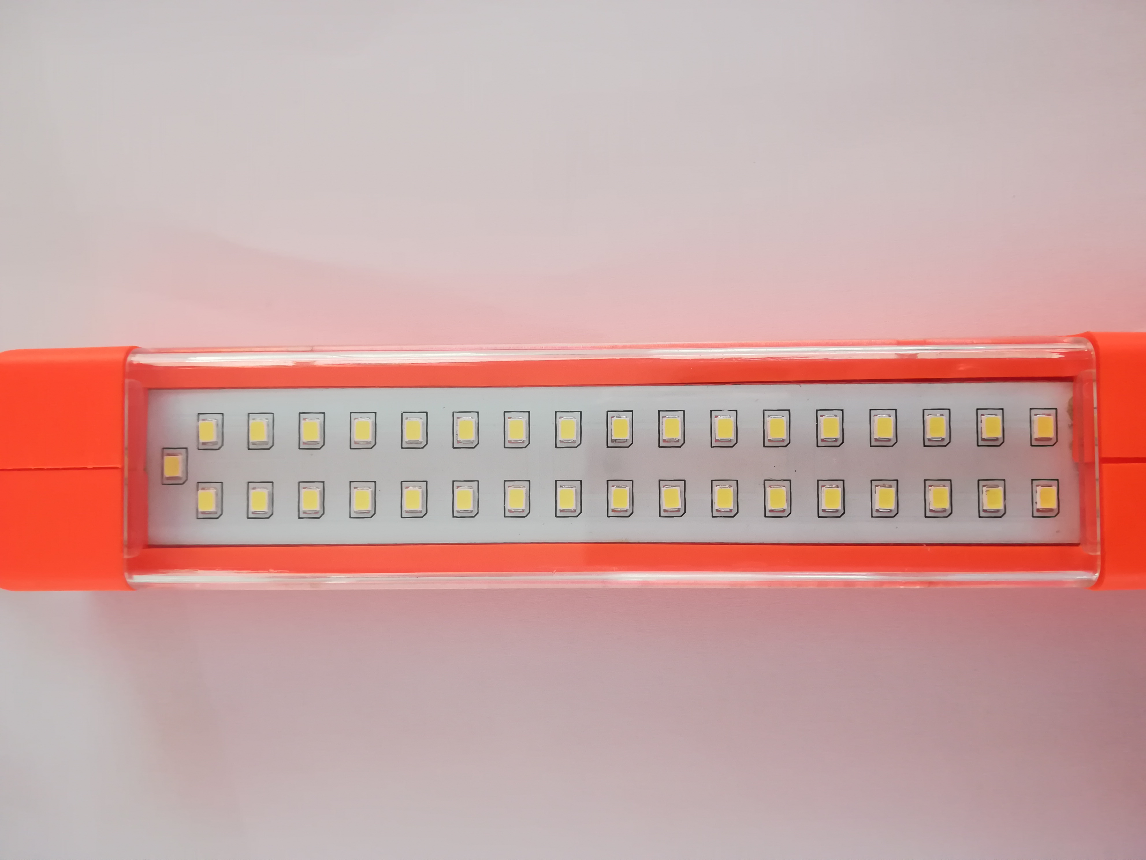 A.K　キーレッド AK-1071 Strong Magnetic LED Work Light - 7.5W Efficiency