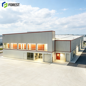Entrepôt commercial à ossature métallique résistante aux intempéries, à grande portée, préfabriqué, pour le stockage de marchandises - Product Image 1