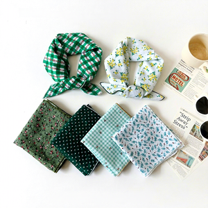 Pañuelo Cuadrado Pequeño de Algodón y Lino de 58x58cm, Estilo Coreano, Estampado Floral, Fresco y Transpirable, Pañuelo para el Cabello - Product Image 2