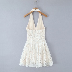 Robe Courte d'Été Décontractée Blanche en Dentelle Florale avec Dos Creux et Col Halter pour Femme, Anti-Plis, Anti-Statique, Respirante, Service OEM - Product Image 2