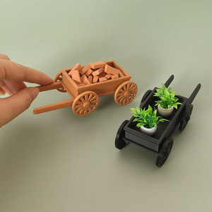 Chariot miniature de simulation pour maison de poupée, transporteur de briques en bois, véhicule de transport de travailleurs, modèle de scène de ferme miniature - Product Image 1