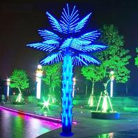 Rosa LED-Kokospalmen leuchte im Freien mit PVC-Palmblättern für die Weihnachts landschafts beleuchtung im Garden Resort Plaza Park