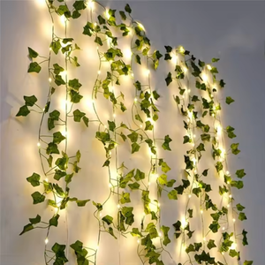Lampes de jardin solaires à LED avec <span class=keywords><strong>guirlande</strong></span> de feuilles vertes artificielles blanc chaud pour l'intérieur et l'extérieur. - Product Image 1