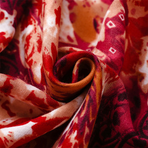 Alta calidad nuevo estilo bohemio rojo púrpura flor impresa algodón playa bufandas chales mujeres elegante largo chal grande bufanda Hijab - Product Image 5