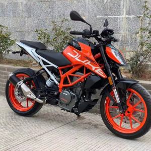Moto Usata <span class=keywords><strong>KTM</strong></span> DUKE390 Accessori Moto da Fuoristrada Sportiva di Grande Cilindrata Raffreddamento a Liquido Moto Naked Pesante - Product Image 1