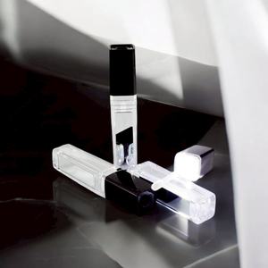 Brillo Labial LED con Tapa de Rosca y Material Plástico - Product Image 6