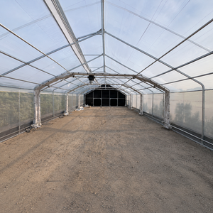 Cubierta de película para invernadero agrícola de un solo tramo Skyplant, con oscurecimiento y privación de luz para el cultivo comercial de hortalizas y hongos - Product Image 6