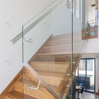 Rampe de sécurité extérieure moderne haut de gamme pour usage résidentiel, en aluminium durable, avec finition résistante à la rouille, pour balcon.