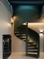 Escalier en verre rotatif à arc, style luxe léger, pour villa auto-construite, avec main courante personnalisable et installation sur mesure