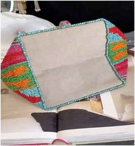 Bolso de Mano Bordado con Cuentas Hecho a Mano de la Mejor Calidad para Mujer, Bolso de Moda de Lujo para Bodas, Fiestas y Uso Diario en Venta - Product Image 4